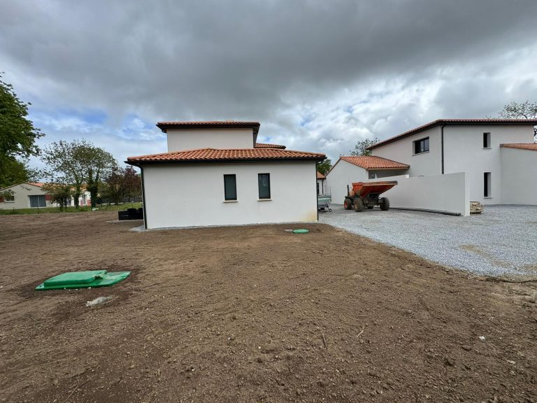 amenagement-exterieur-maison-sainte-pazanne