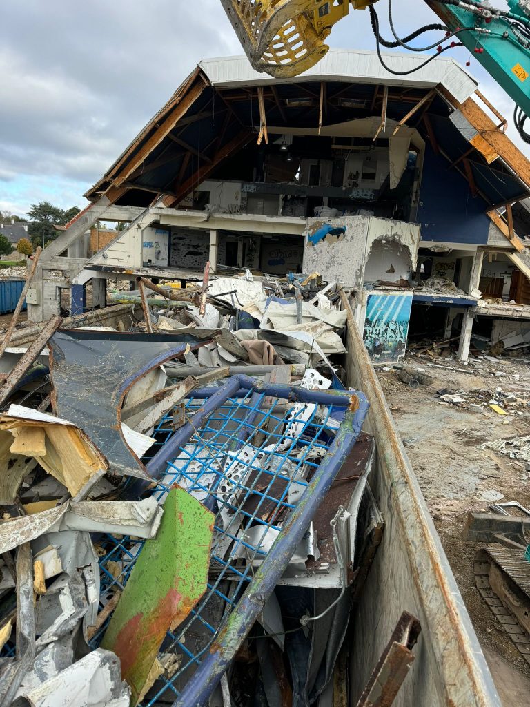 demolition-aquarium-vannes-11