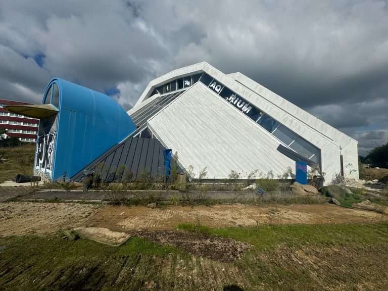 demolition-aquarium-vannes-56